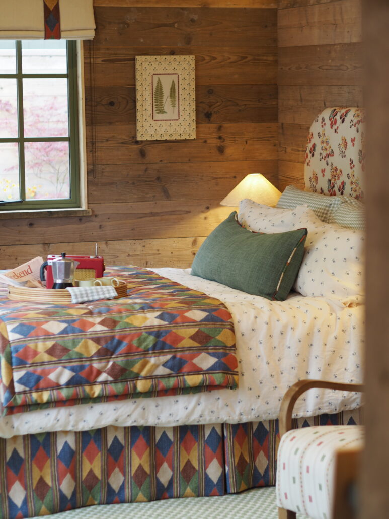 Chelsea Cabin by Boon